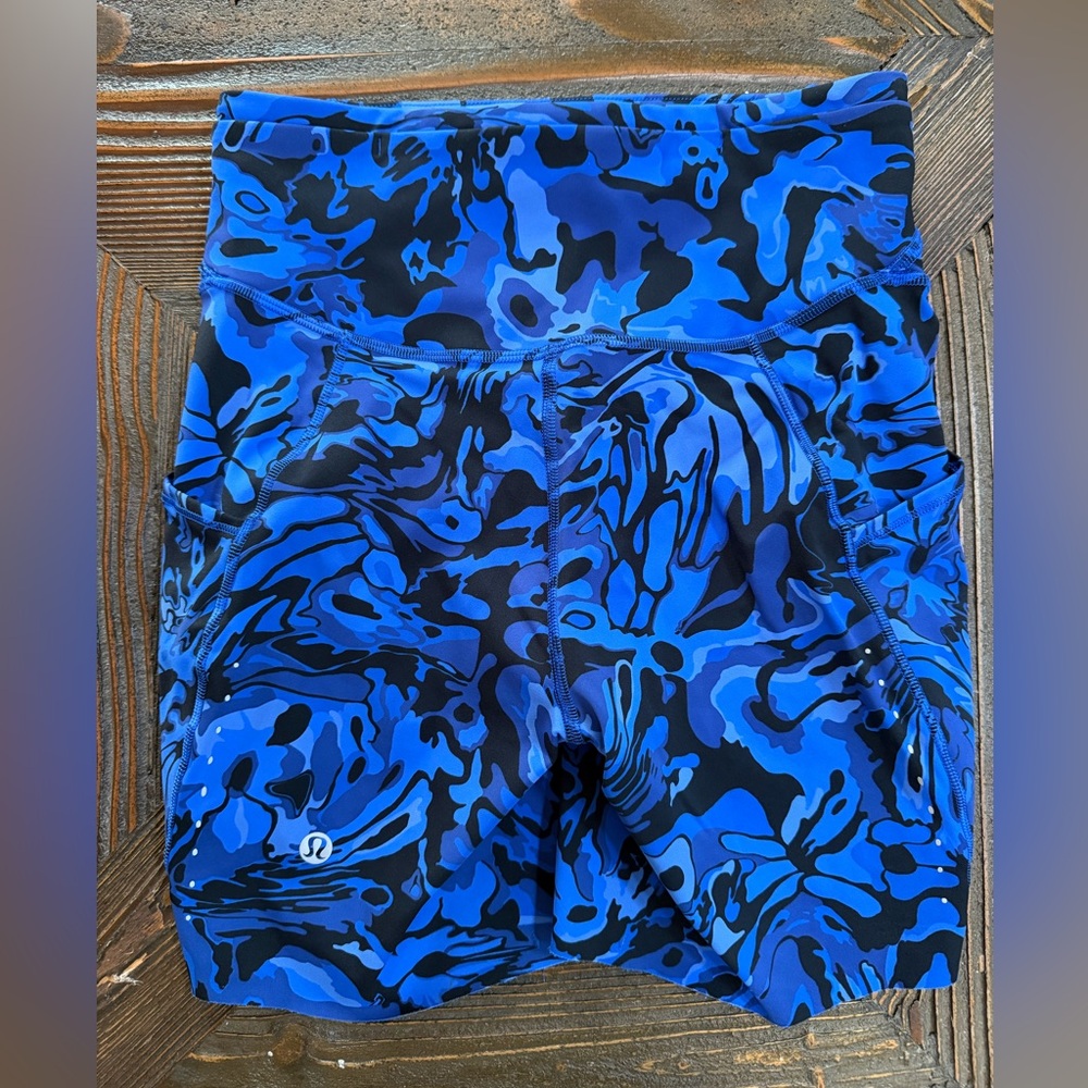 Lululemon Blue and Black Abstract Leggings